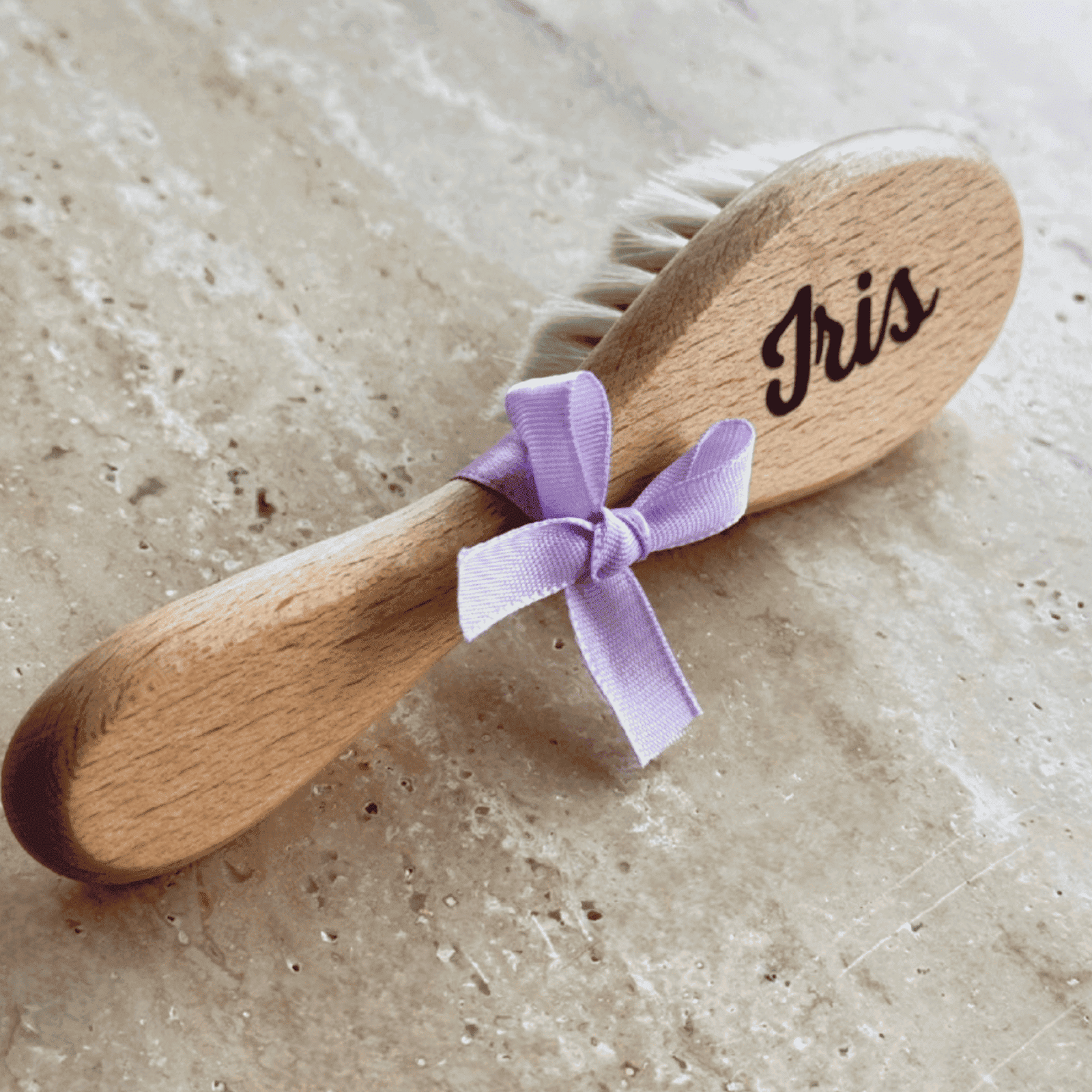 Brosse cheveux bébé personnalisée avec prénom – Bois naturel & poils ultra doux